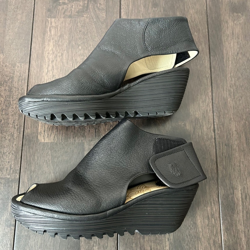 Fly London Yone Black Leather Wedge Peep Toe Platform Sandals Size 38 - Picture 6 of 9